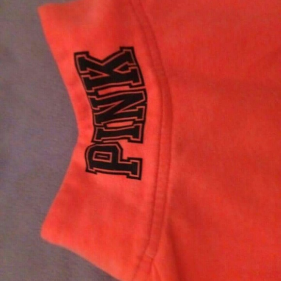 Vs pink sweater - Picture 2 of 2